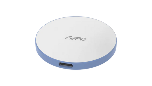 circular magnetic MagSafe SSD, white/blue, 550MB/s USB-C